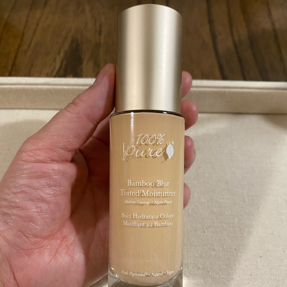 100% Pure Bamboo Blur Tinted Moisturizer 1.69 Oz